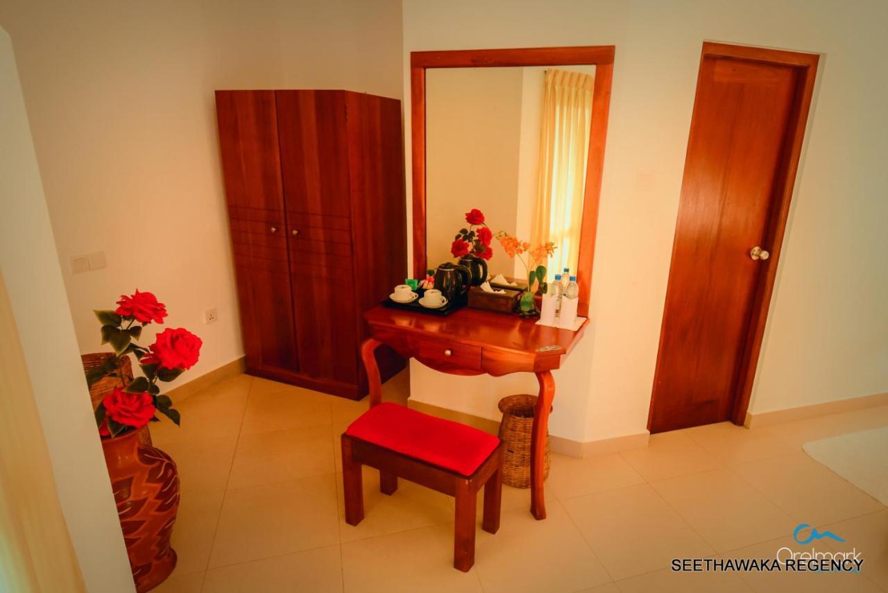 Seethawaka Regency Avissawella Exterior foto